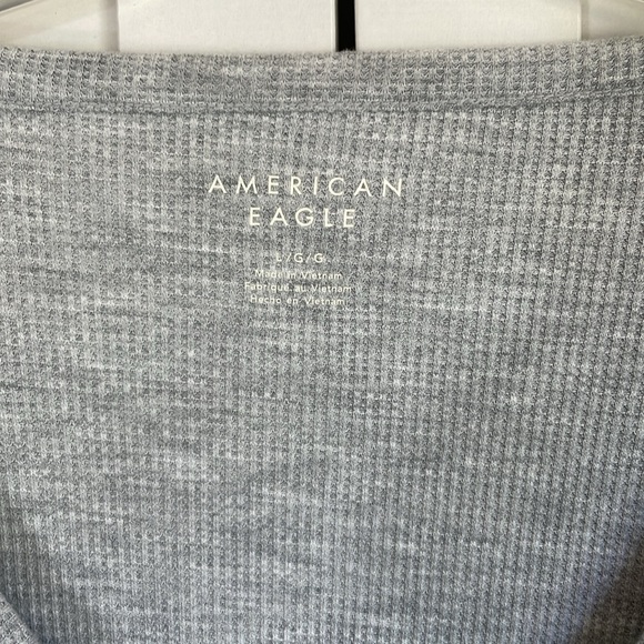 American Eagle V-neck button Henley. Worn two times. Like new condition! - Picture 2 of 4